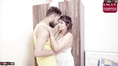 Indian Chubby MILF Hot Porn Scene